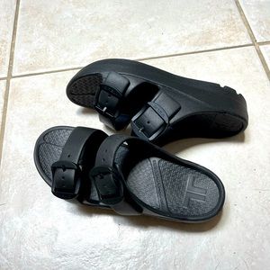 Telic sandals.